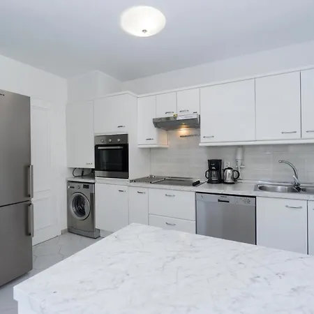 Apartment Miraflores & Country Club